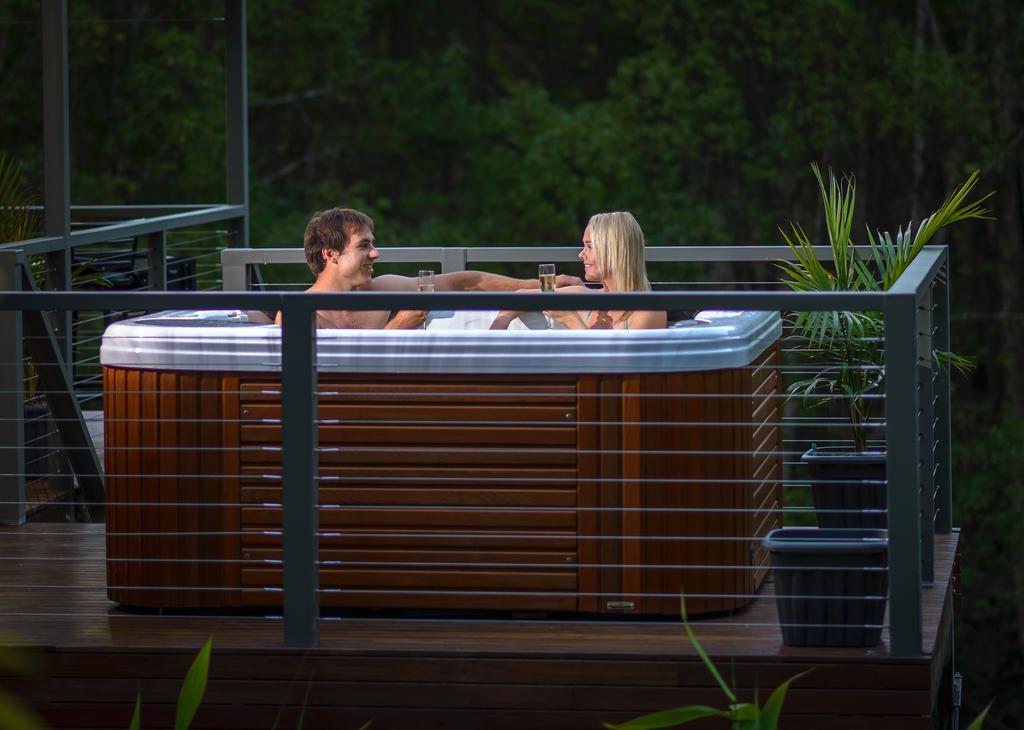 Babbling Brook Retreat Villa Limpinwood Rum bild